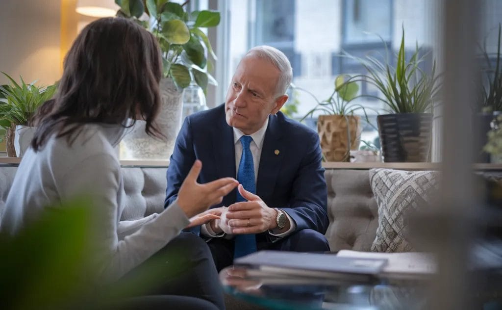 cosa significa leadership democratica